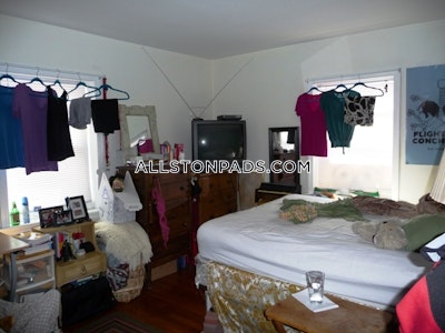 Allston 1 Bed 1 Bath Boston - $2,250 No Fee