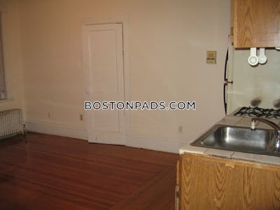 Allston 1 Bed 1 Bath Boston - $2,200 No Fee