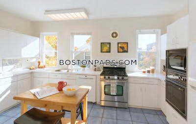 Cambridge 8 Beds 3.5 Baths  Harvard Square - $12,000