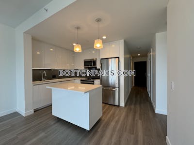 West End 1 Bed 1 Bath + Den Boston - $7,463