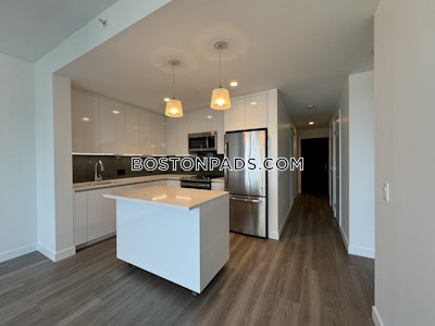 West End 1 Bed 1 Bath + Den Boston - $7,463
