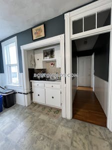 Brookline 2 Bed 1 Bath BROOKLINE- BROOKLINE VILLAGE $3,500  Brookline Village - $3,400 No Fee