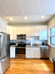 East Boston 3 Beds 2 Baths Boston - $4,400 No Fee