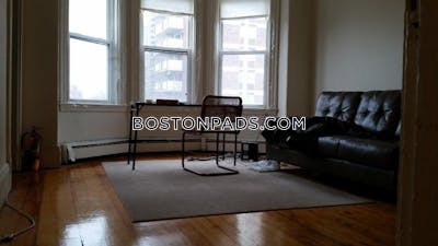 Mission Hill Charming 3 Beds 1 Bath on Tremont St.  Boston - $4,000