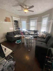 Somerville 4 Bed 2 Bath SOMERVILLE  Tufts - $6,000