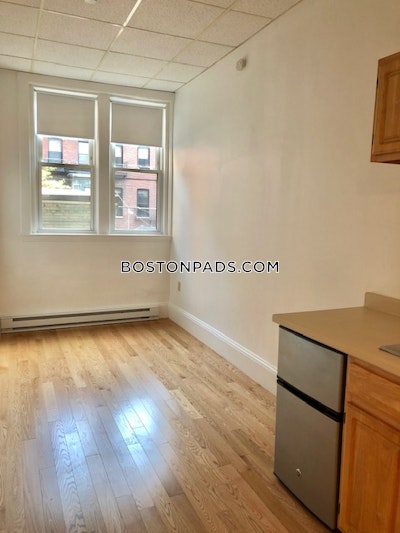 Back Bay Studio 1 Bath BOSTON Boston - $1,995 No Fee