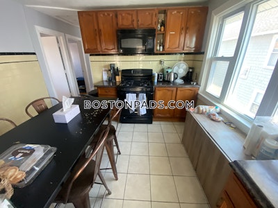 Somerville 5 Beds 2 Baths  Tufts - $4,450 No Fee