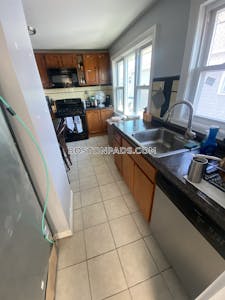 Somerville Spacious 5 Bed 2 bath available 6/1 on Woods Ave in Somerville!!   Tufts - $4,450 No Fee